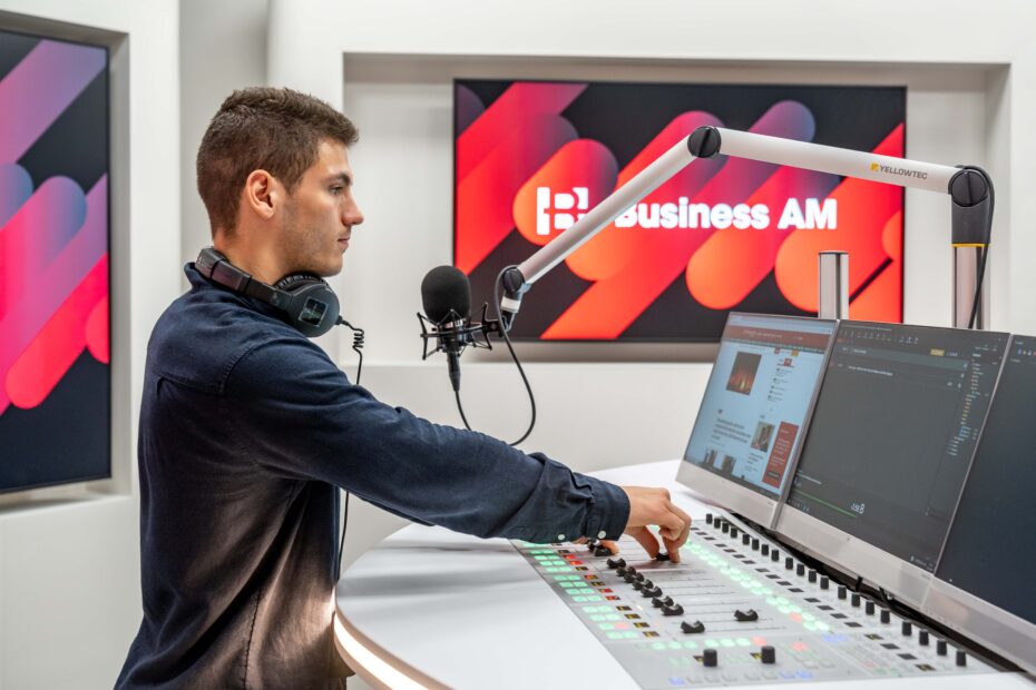 Business AM radio